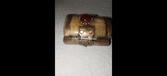 صندوق العاج بحجار كريم