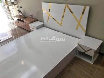 Harmonie et Style: Chambre à Coucher Enchantée en Vente - À Saisir