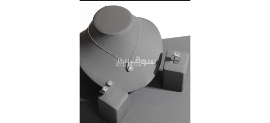 طقم ا****سوارات نسائي باللون الفضي