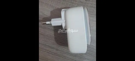 شاحن USB وضوء خفيف