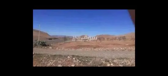 أرض للبيع هكتار ونصف ومنزل فيها ضو وماء ملكية - 3